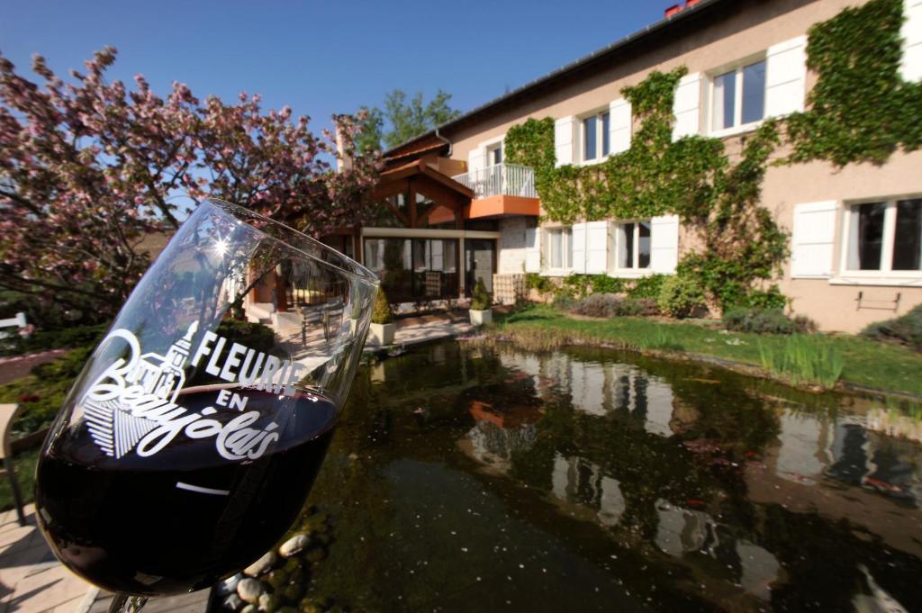 Logis Hotel Des Grands Vins Fleurie Exteriér fotografie